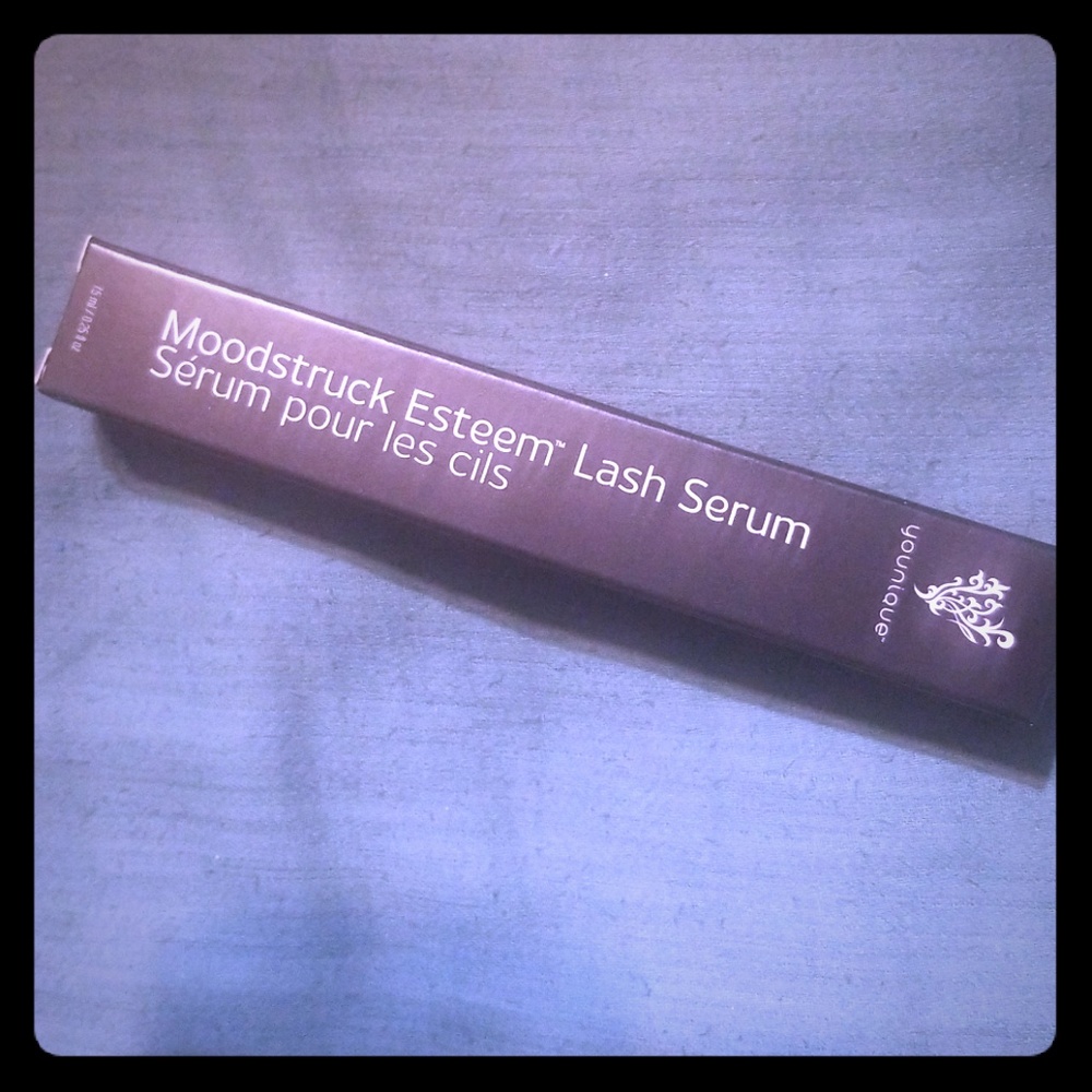 Younique Lash Serum